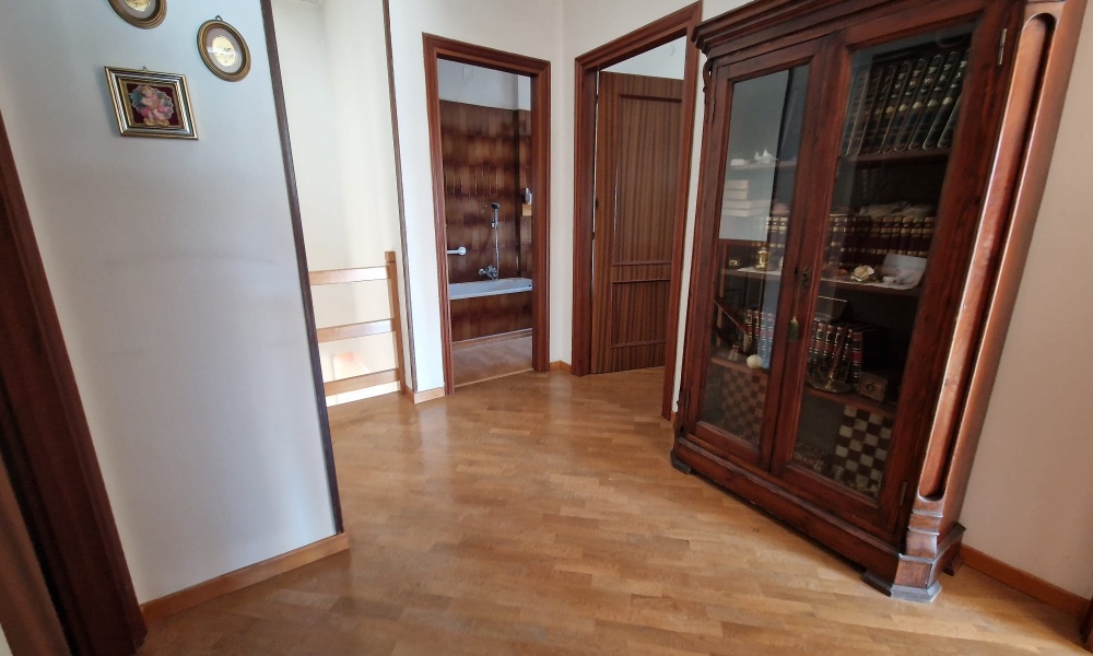 5 Rooms Rooms,Soluzione Indipendente,In Vendita,1322