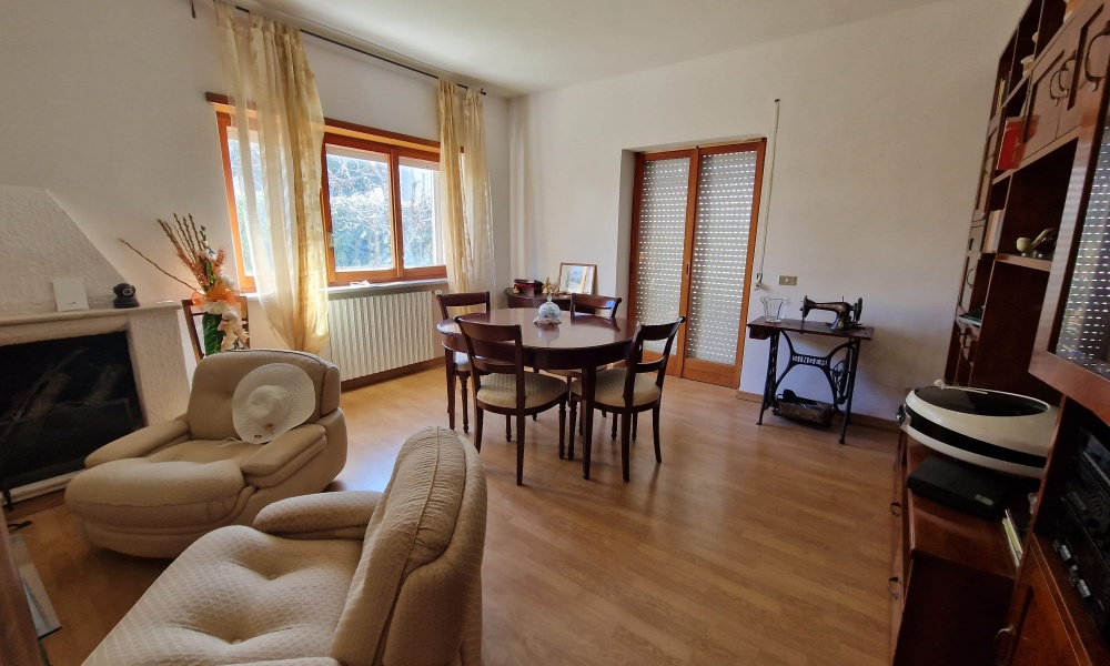 5 Rooms Rooms,Soluzione Indipendente,In Vendita,1322