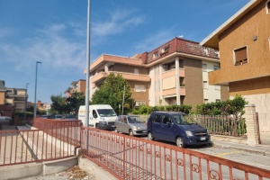 Uso investimento in zona Giustino D'Uva