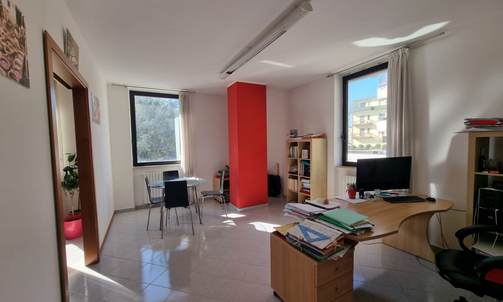 Viale dei Pentri, 86170, 6 Camere da letto Camere da letto, 6 Rooms Rooms,Appartamento,In Vendita,Viale dei Pentri,1,1424