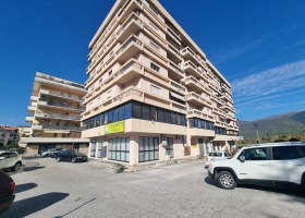 Viale dei Pentri, 86170, 6 Camere da letto Camere da letto, 6 Rooms Rooms,Appartamento,In Vendita,Viale dei Pentri,1,1424