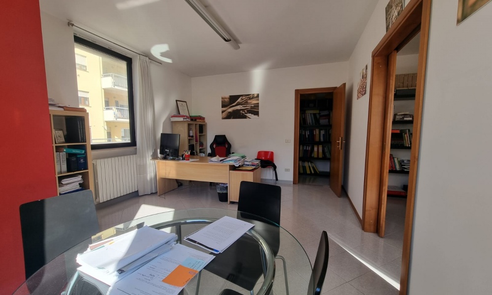 Viale dei Pentri, 86170, 6 Camere da letto Camere da letto, 6 Rooms Rooms,Appartamento,In Vendita,Viale dei Pentri,1,1424