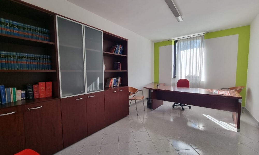 Viale dei Pentri, 86170, 6 Camere da letto Camere da letto, 6 Rooms Rooms,Appartamento,In Vendita,Viale dei Pentri,1,1424